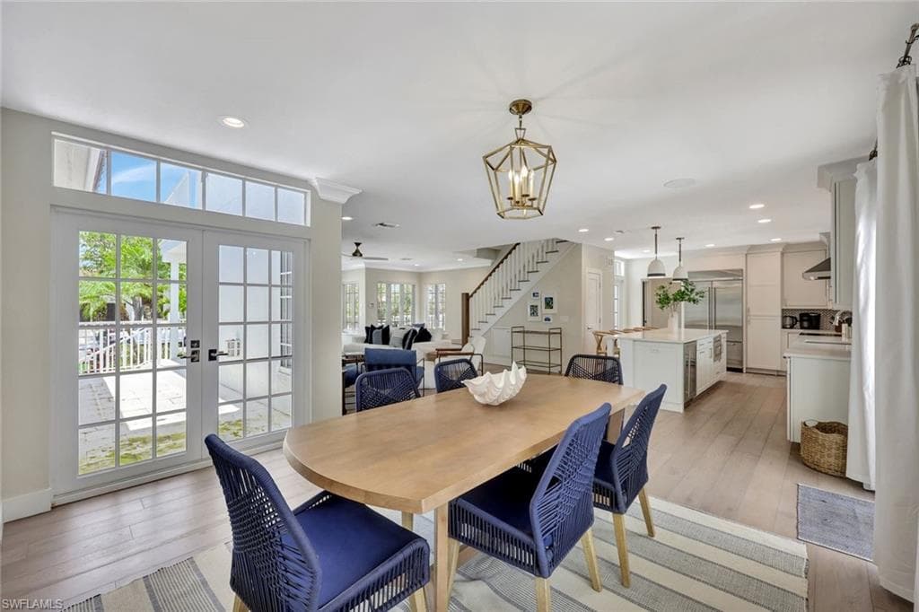 1500 Pelican AVE-11
