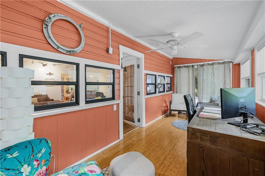 7697 Beach Daisy LN-12