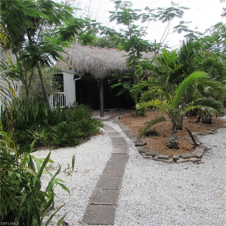 7697 Beach Daisy LN-1