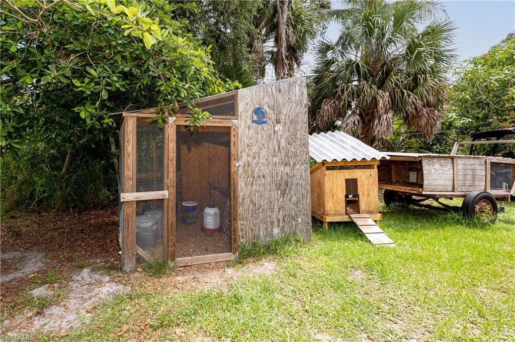 7697 Beach Daisy LN-29
