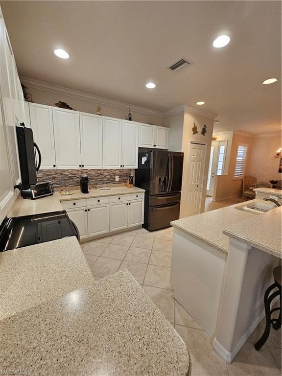 10518 Avila CIR-12