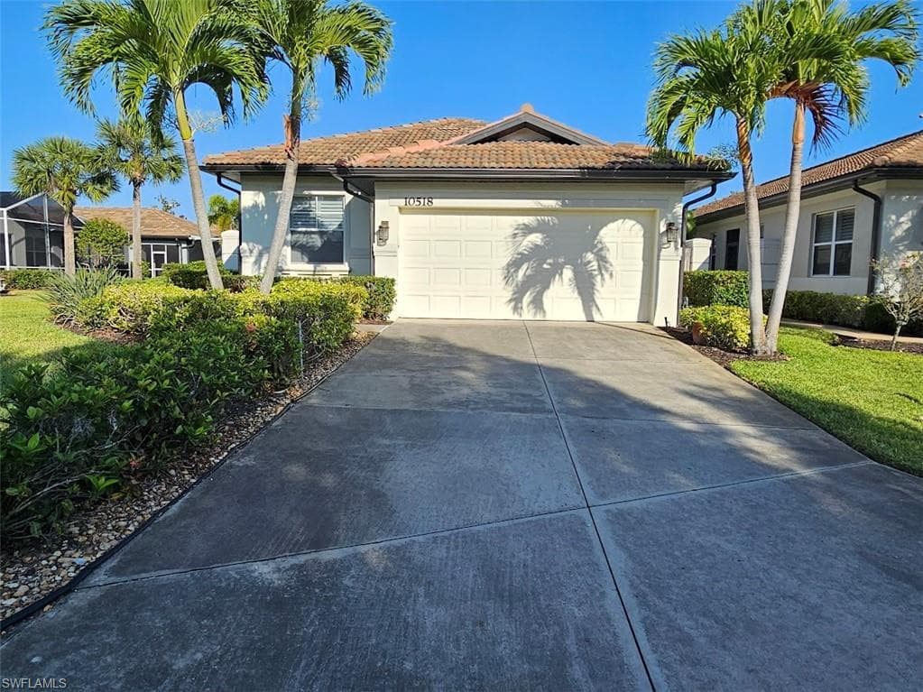 10518 Avila CIR-35