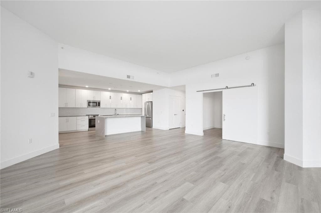 1950 Mayfair ST PH9-9