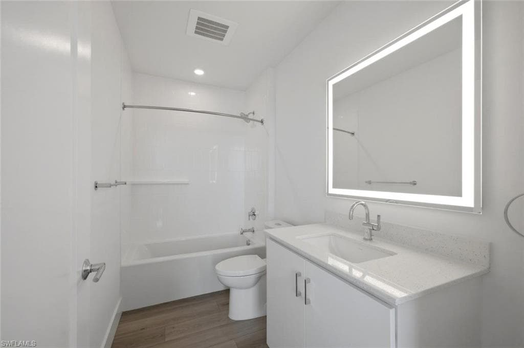1950 Mayfair ST PH11-26