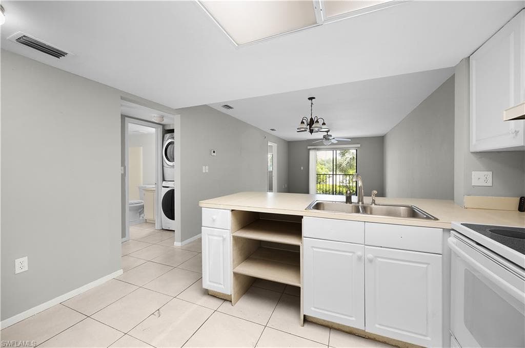 2700 Park Windsor DR 714-4