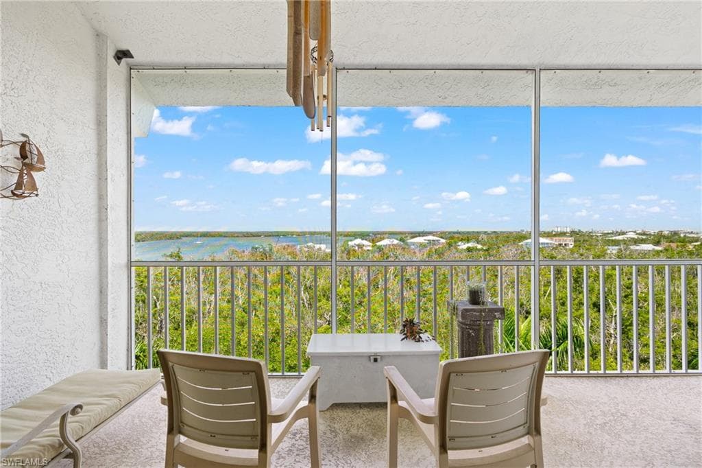 345 Mango ST 605-27