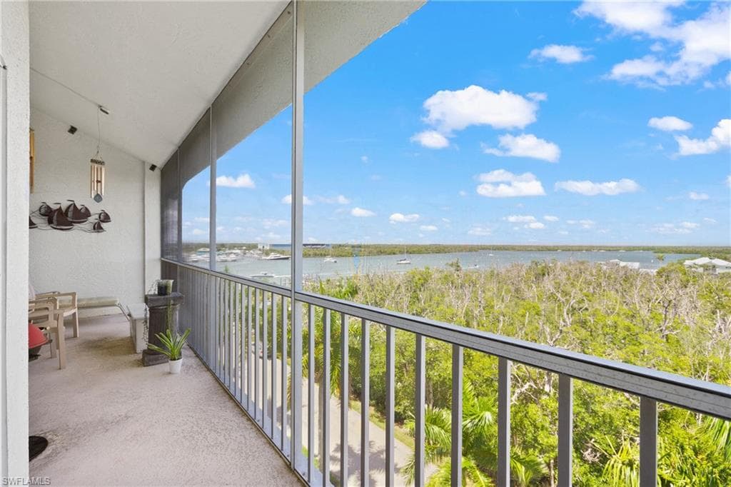 345 Mango ST 605-28