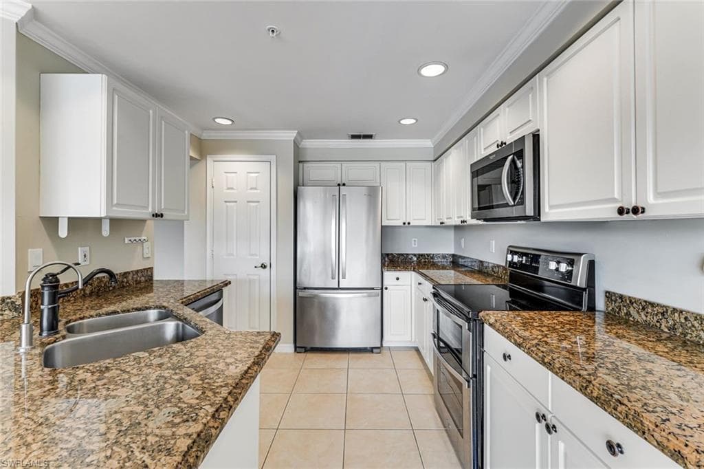 7756 Gardner DR 102-9