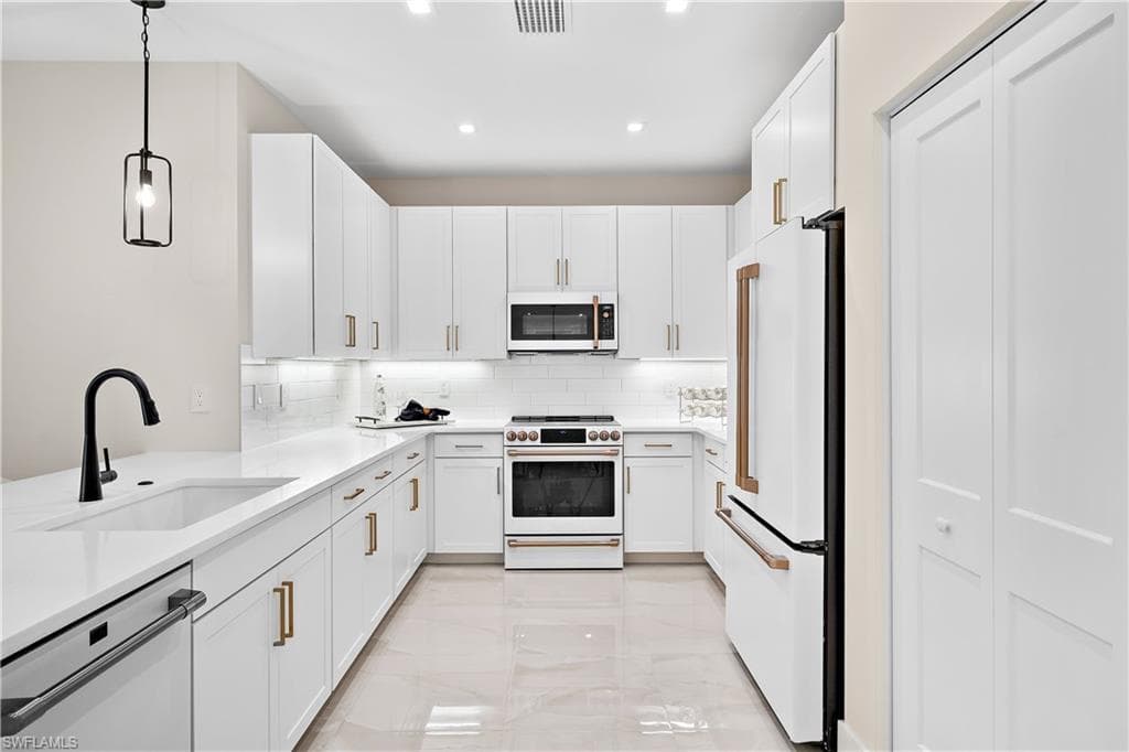 10952 Salt Bay WAY-6