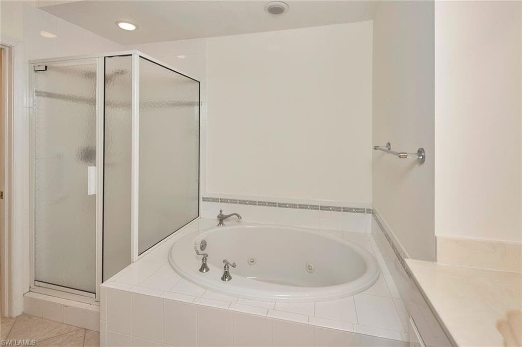 2405 Hidden Lake DR 4705-13