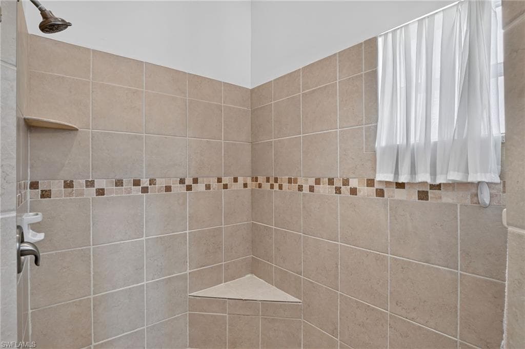 2166 Stacil CIR 17-28