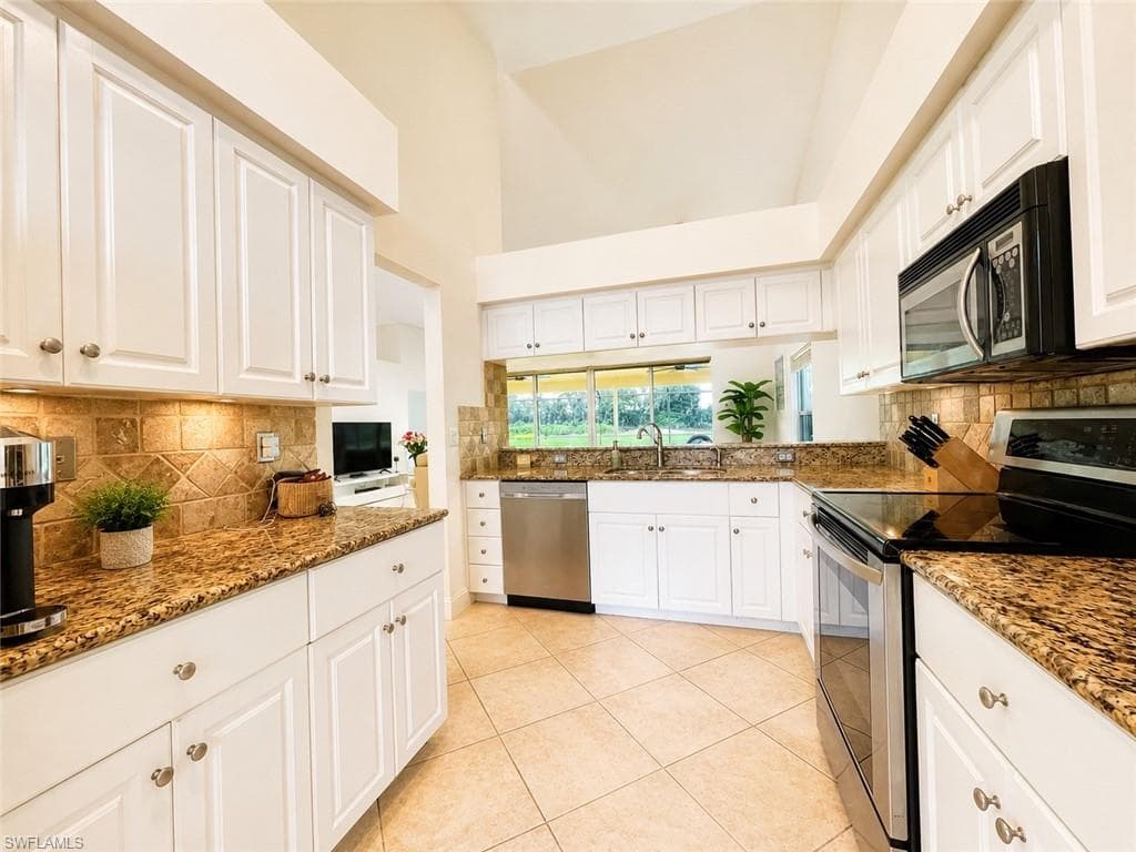 25151 Bay Cedar DR-11