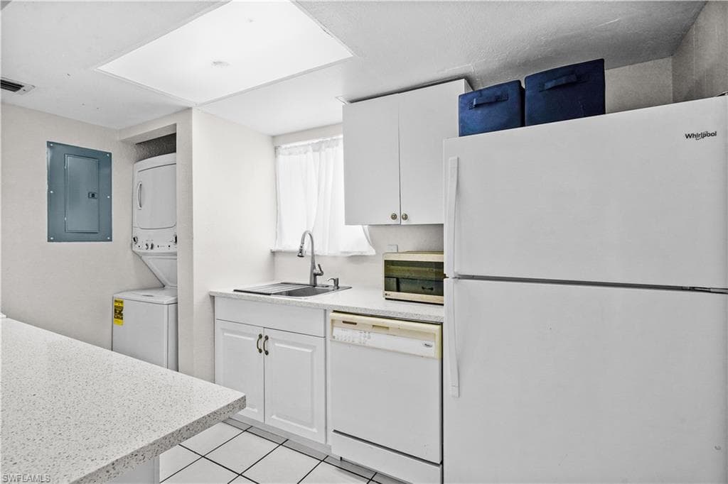 3369 Yukon CIR 1-14