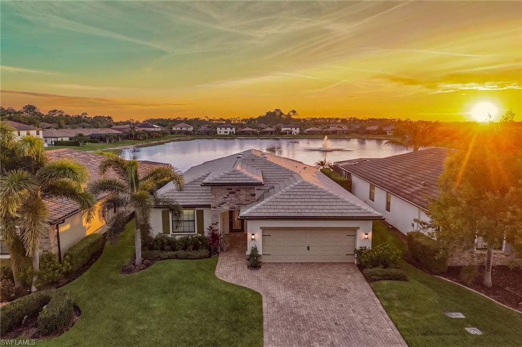 9396 Glenforest DR-36
