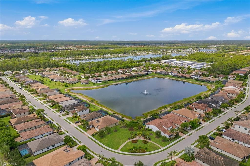 9396 Glenforest DR-38