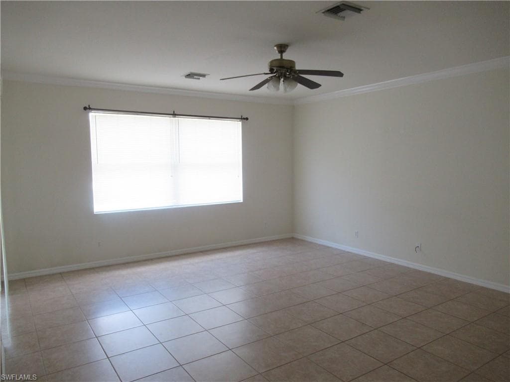13696 Troia DR-9