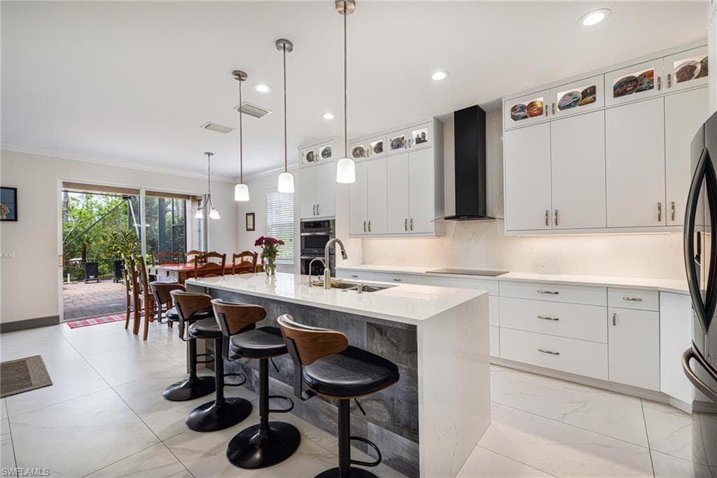 21040 Torre Del Lago ST-6