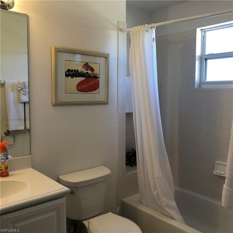 6854 STERLING GREENS DR 201-21