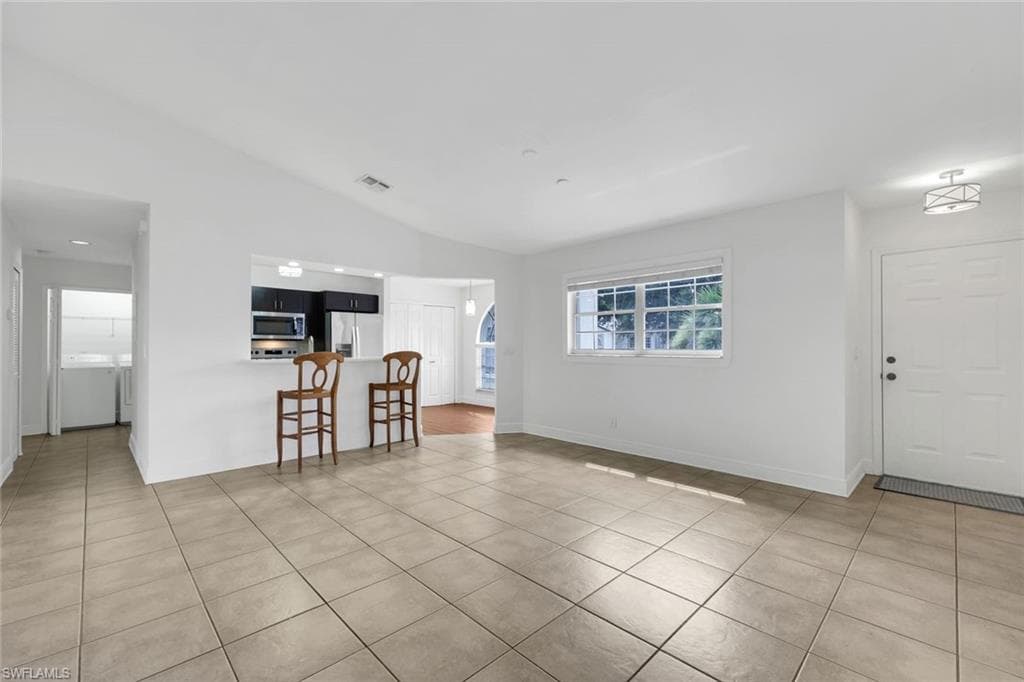 9624 CRESCENT GARDEN DR 201-28