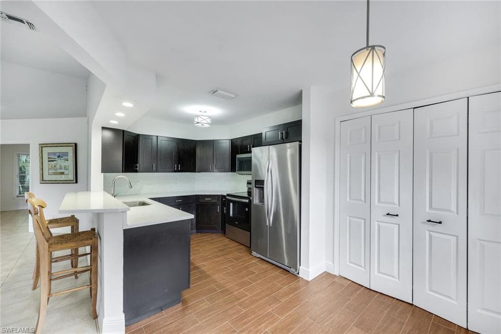 9624 CRESCENT GARDEN DR 201-4