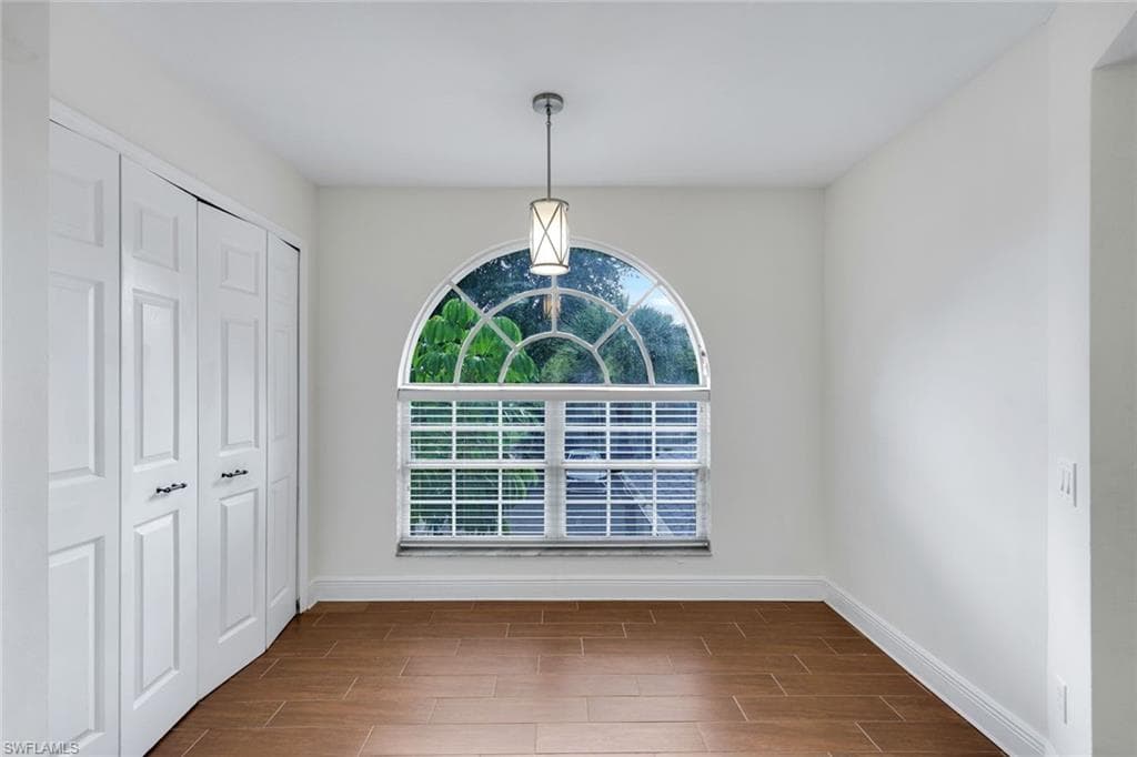 9624 CRESCENT GARDEN DR 201-8