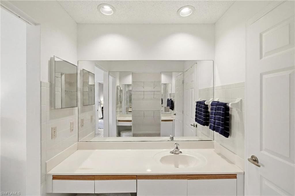 703 Mardel DR 506-11