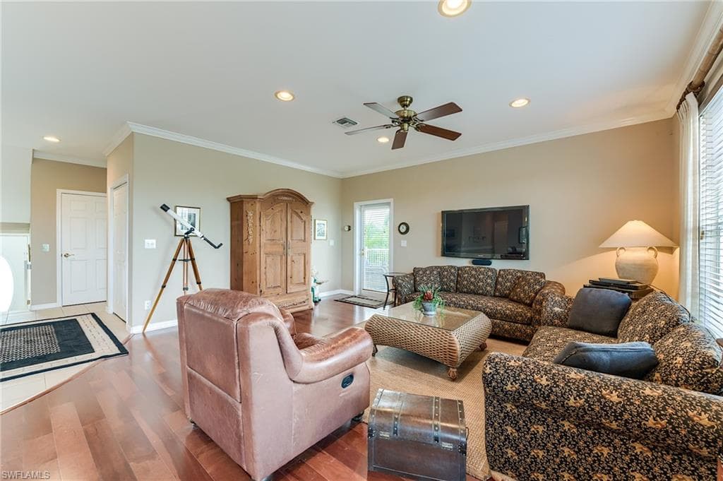 12205 Siesta DR-37