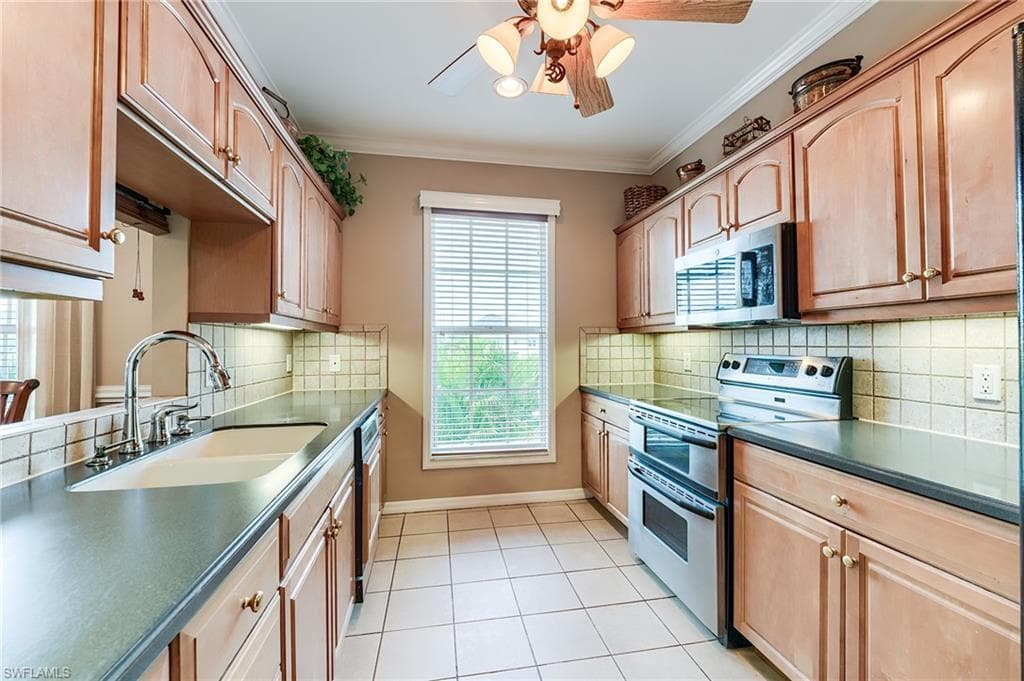 12205 Siesta DR-40
