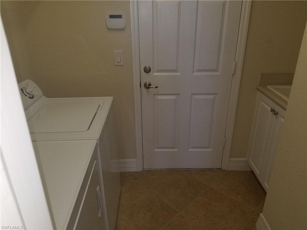 11253 Sparkleberry DR-13