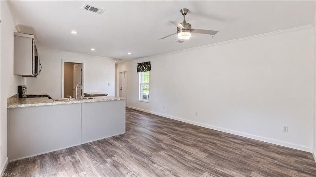 21190 Cypress Park CIR-5