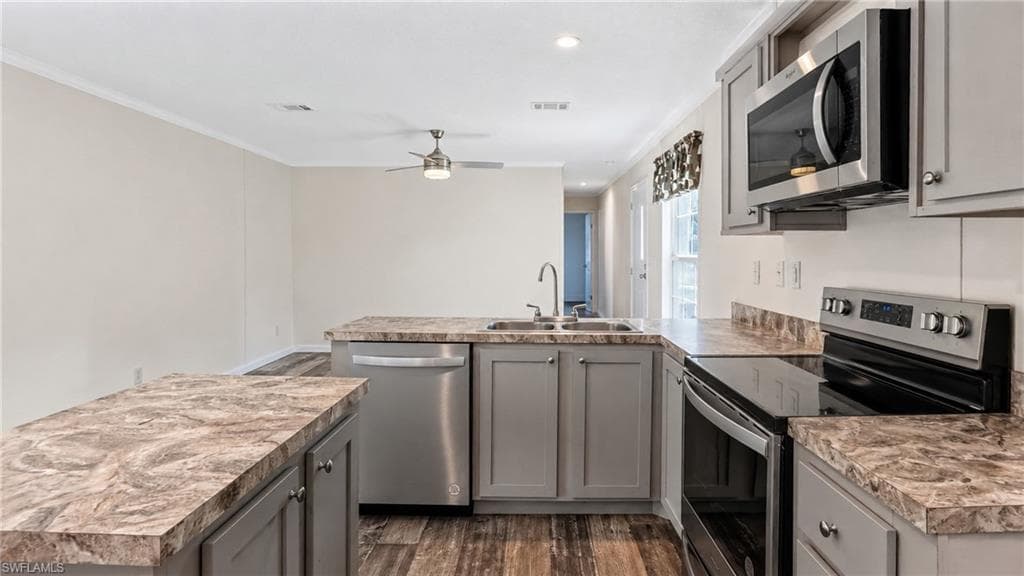 21190 Cypress Park CIR-8