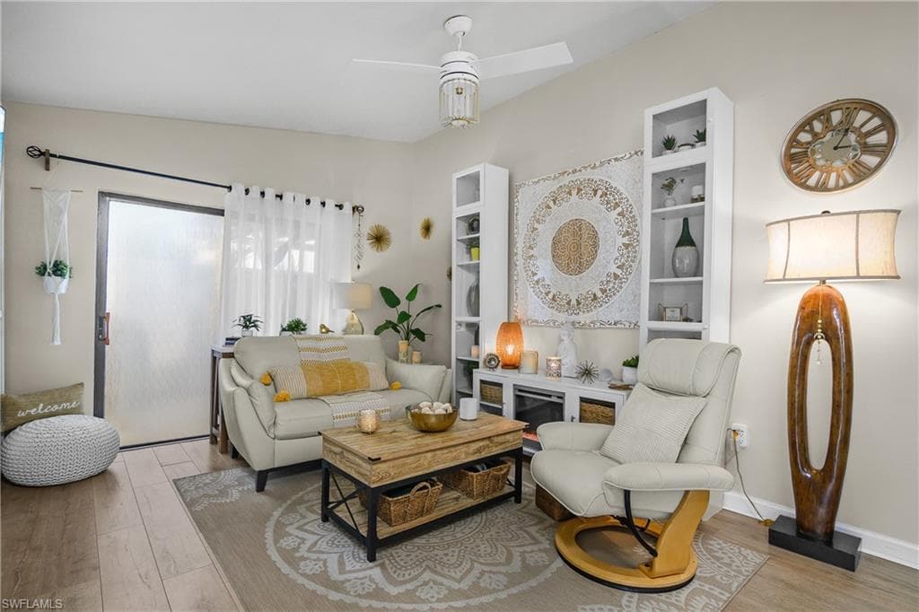 5266 Cedarbend DR 1-2