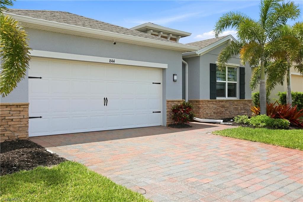 844 Heather Lake AVE-2