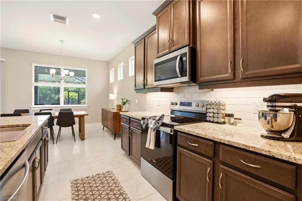 844 Heather Lake AVE-11