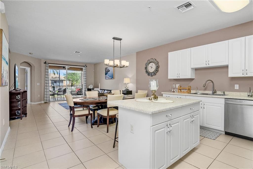 9621 Spanish Moss WAY 3825-4