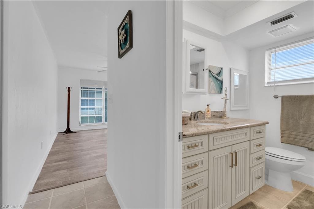 9 Regency CT-26