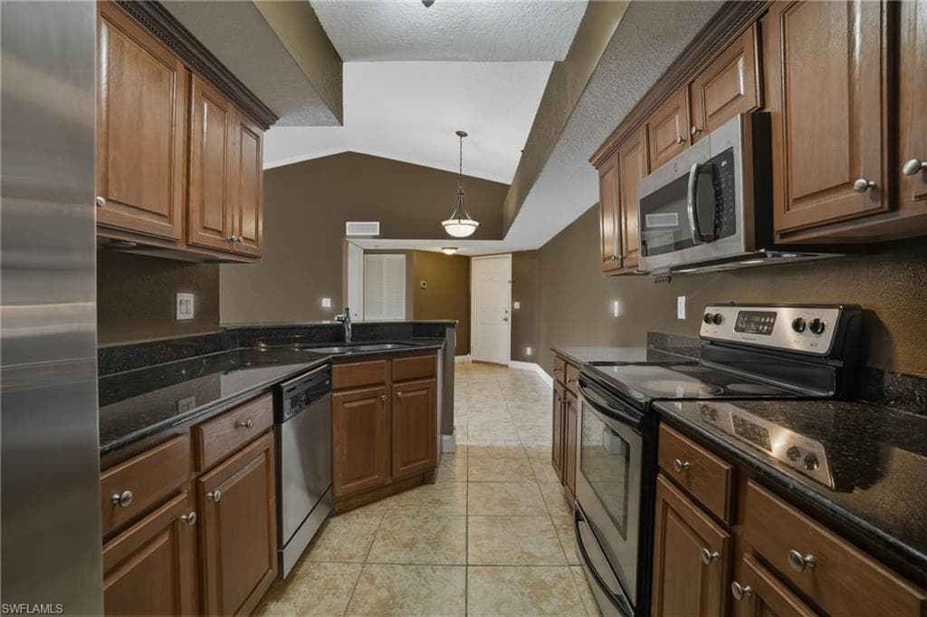 13515 Eagle Ridge DR 525-13