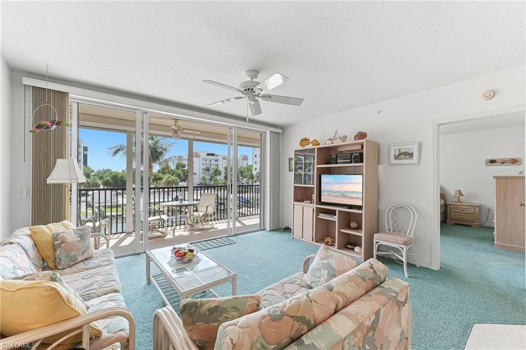 4421 Bay Beach LN 623-7