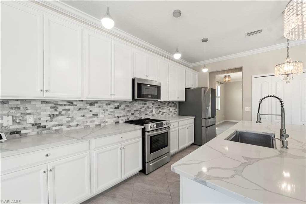11905 Hickory Estate CIR-21