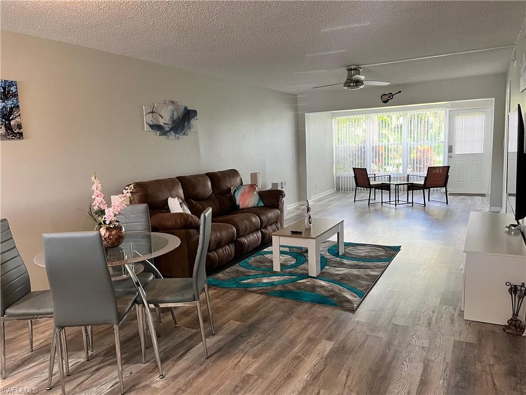190 Palm DR 1-2