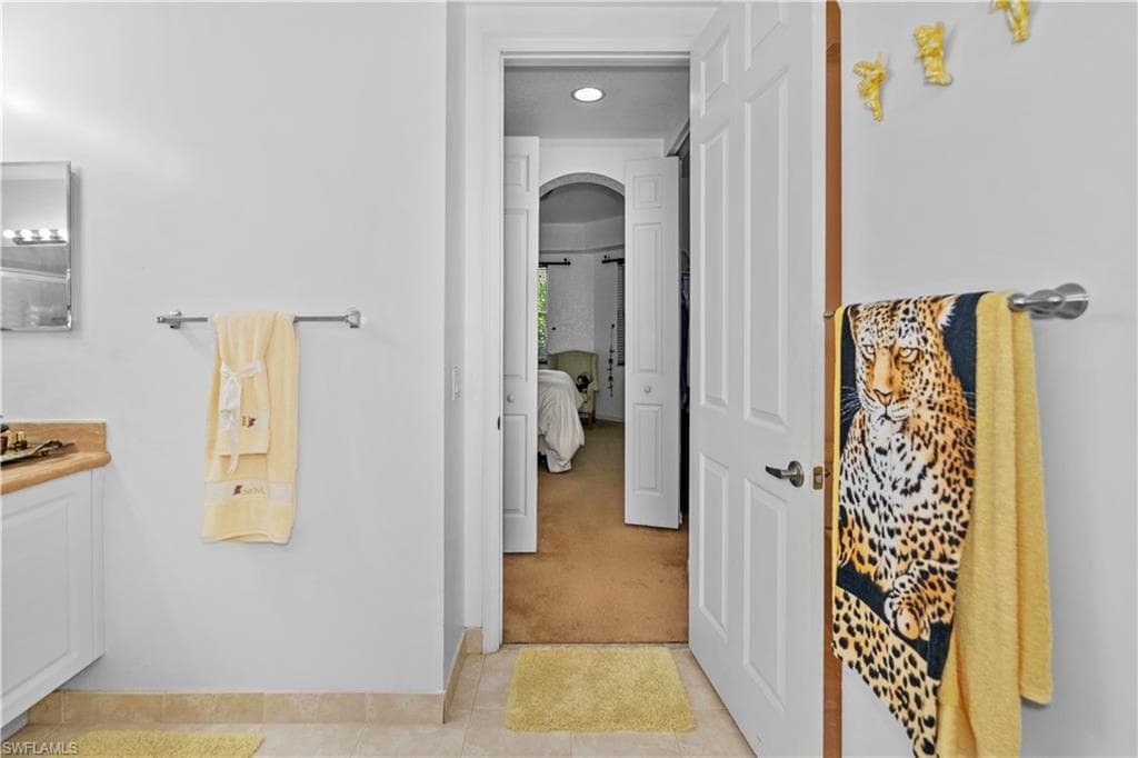 1405 Mariposa CIR 102-18