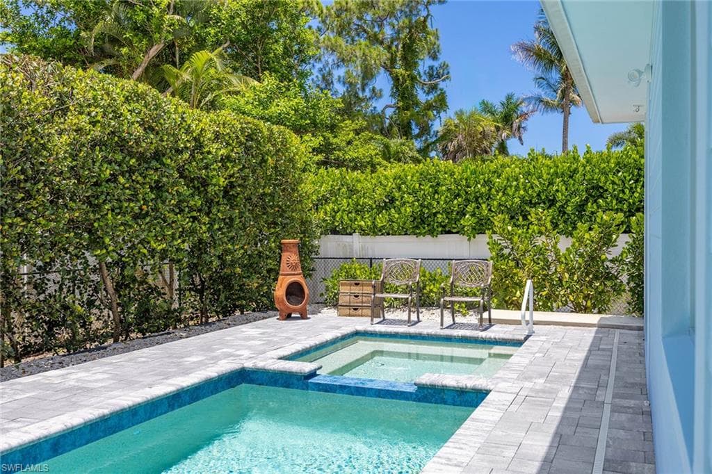 1232 Royal Palm DR-37