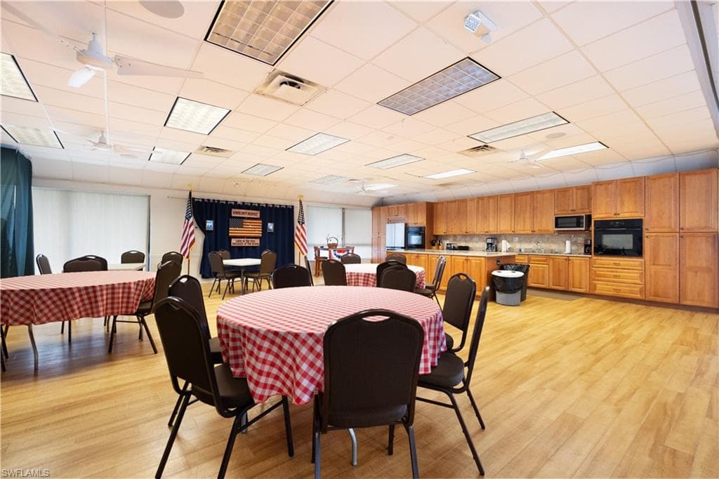 104 Brittany CT-33
