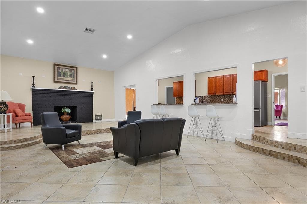 7823 Marx DR-5