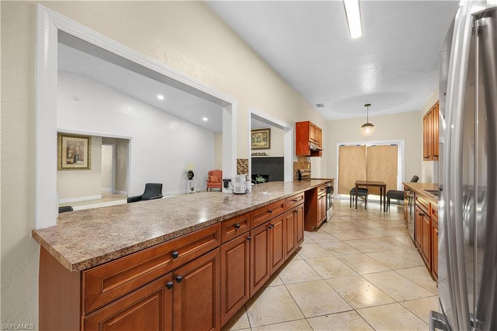 7823 Marx DR-9
