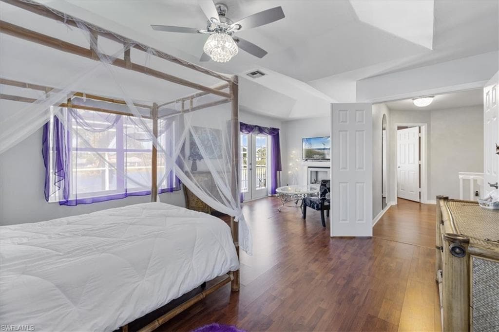 13870 Silver Lake CT-18