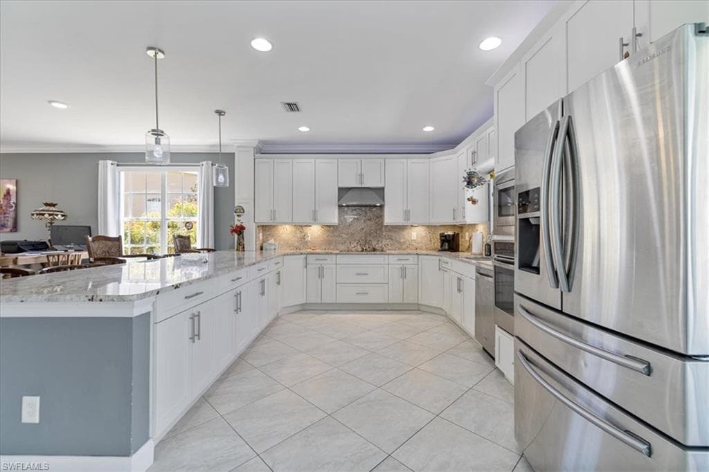 13870 Silver Lake CT-25