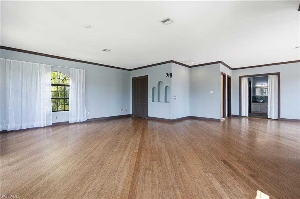 1358 Hopedale DR-7