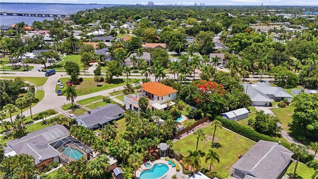 1358 Hopedale DR-50