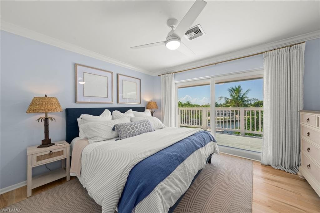 1048 Kings Crown DR-32